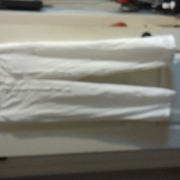 Ashley Stewart 2x white n gold embroidered blouse - Picture 2 of 10